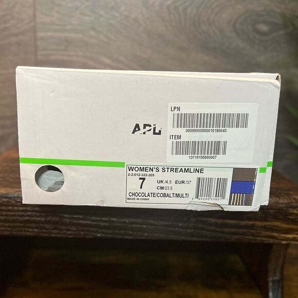 APL Women's Streamline Sneaker in Chocolate/Cobalt/Multi. Size 7. New in Box! - Picture 12 of 15